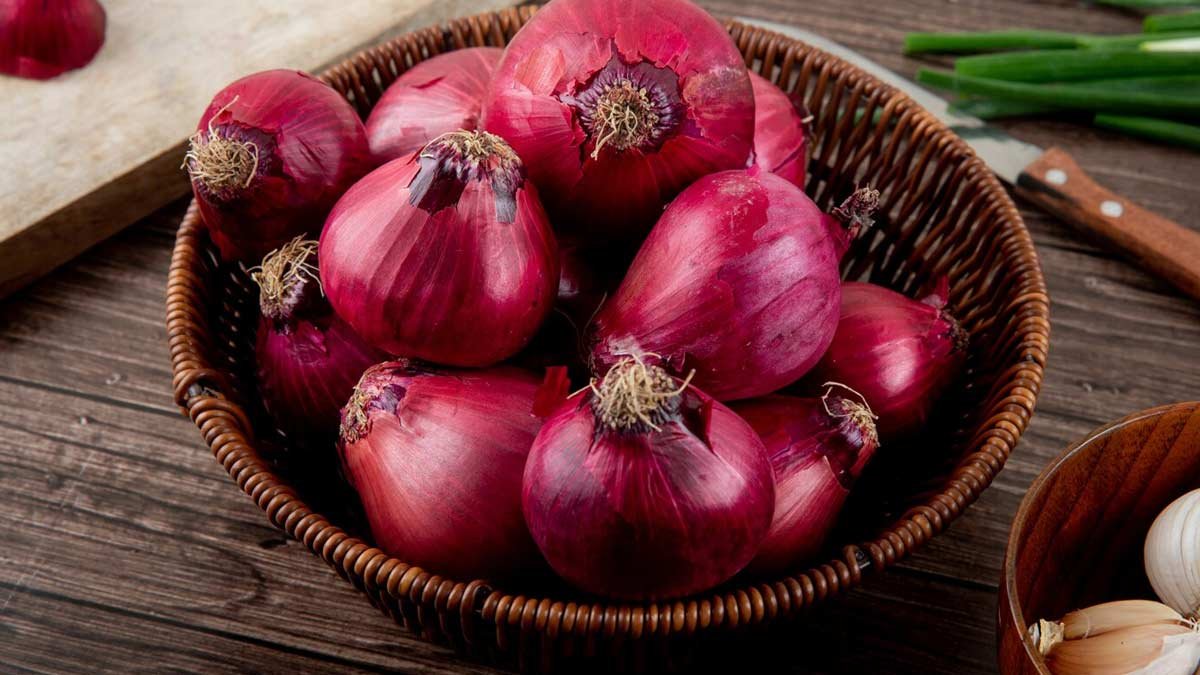 benefits-of-eating-onions-in-winter-add-to-diet