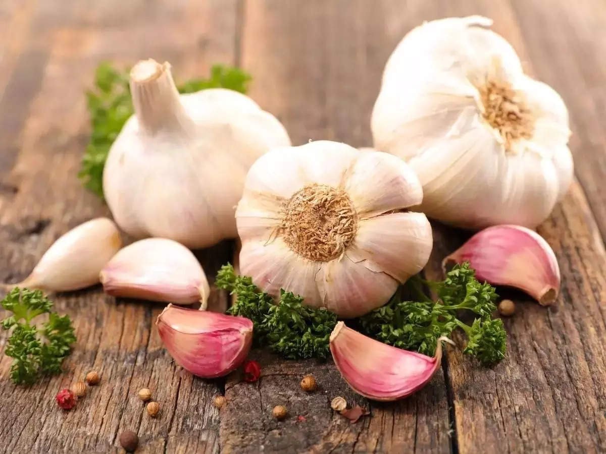 garlic-canva-health-benefits